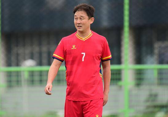  纳达尔在RNG比赛中赛况扑朔迷离，逆转引发热议！